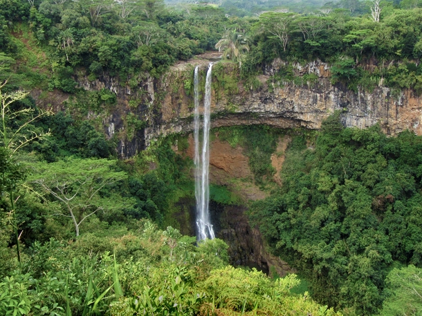 Sanctuaires naturels et sentiers de randonnée écotouristiques
